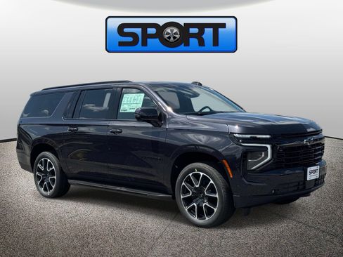 New 2026 Chevrolet Suburban RST w/ RST Capability Package AWD/4WD image 5
