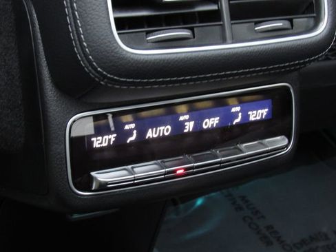 Used 2023 Mercedes-Benz GLS 450 4MATIC image 36