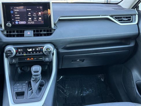 Used 2025 Toyota RAV4 XLE image 37