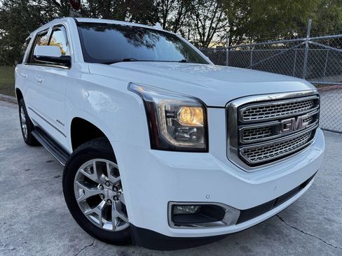Used 2017 GMC Yukon SLE w/ SLE Value Package image 3