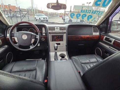Used 2003 Lincoln Navigator Luxury image 16