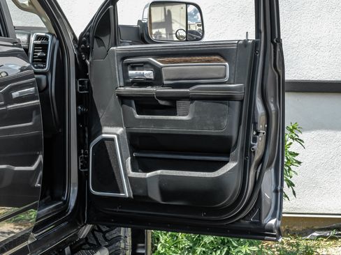 Used 2020 RAM 2500 Laramie AWD/4WD image 36
