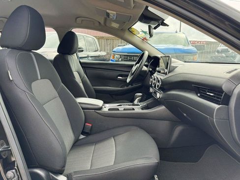 Used 2025 Nissan Sentra SV FWD image 19
