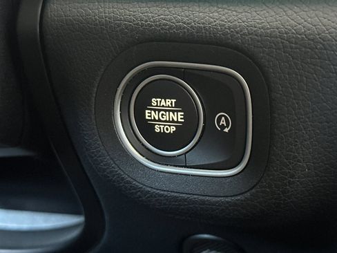 Used 2022 Mercedes-Benz GLS 450 4MATIC image 26