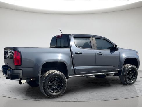 Used 2017 Chevrolet Colorado Z71 AWD/4WD image 6