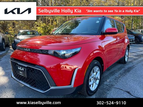 Used 2025 Kia Soul LX w/ LX Technology Package image 1