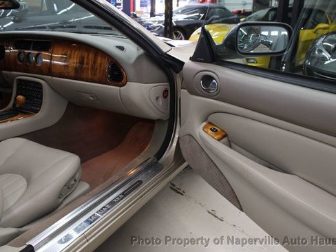Used 2002 Jaguar XK8 Convertible RWD image 32