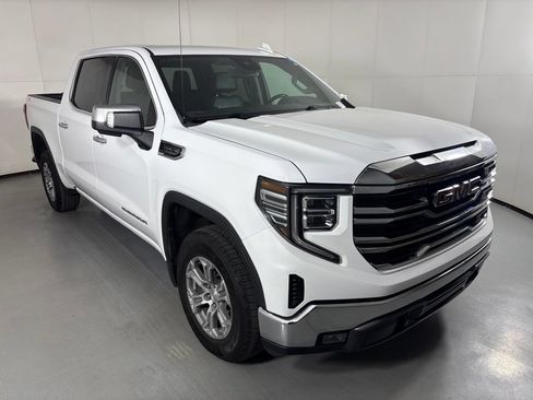 Certified 2025 GMC Sierra 1500 SLT AWD/4WD image 2
