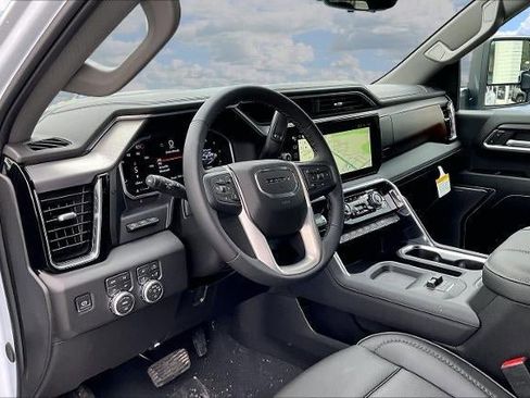 New 2026 GMC Sierra 3500 Denali w/ Denali Reserve Package AWD/4WD image 6