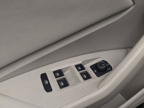 Used 2022 Volkswagen Jetta S FWD image 27