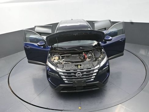 Used 2025 Nissan Rogue SV FWD image 39