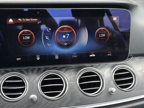 Used 2023 Mercedes-Benz E 350 Sedan image 20