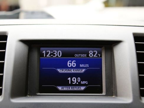 Used 2011 Toyota Highlander 2WD w/ Tech Pkg image 17