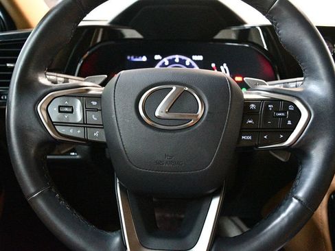 Used 2025 Lexus NX 250 FWD w/ Towing Package (2000 Lbs) image 34