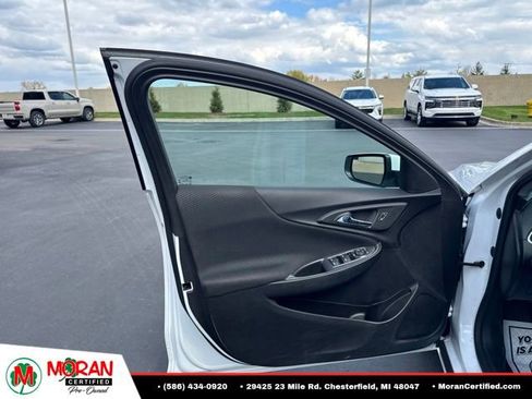 Used 2023 Chevrolet Malibu LT FWD image 9