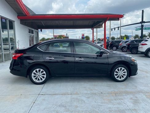 Used 2019 Nissan Sentra SV FWD image 7
