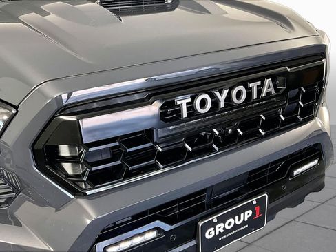 Used 2025 Toyota Tacoma TRD Pro AWD/4WD image 29