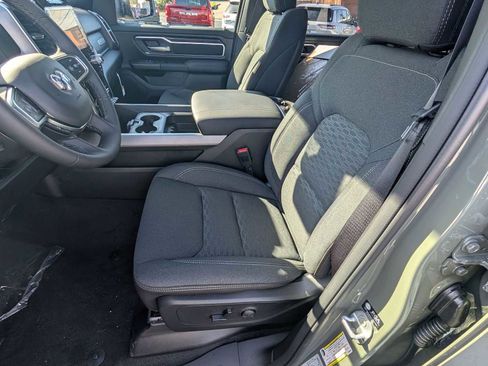 New 2026 RAM 1500 Big Horn AWD/4WD image 9