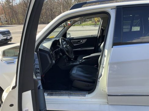 Used 2010 Mercedes-Benz GLK 350 4MATIC image 16