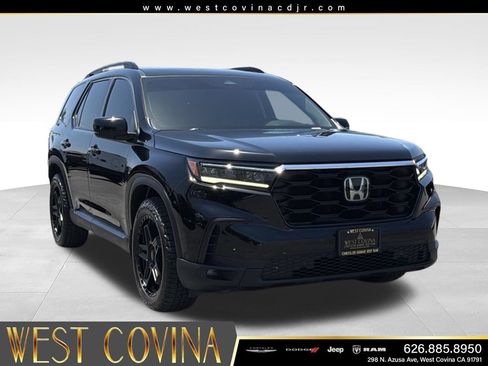 Used 2023 Honda Pilot Touring image 2