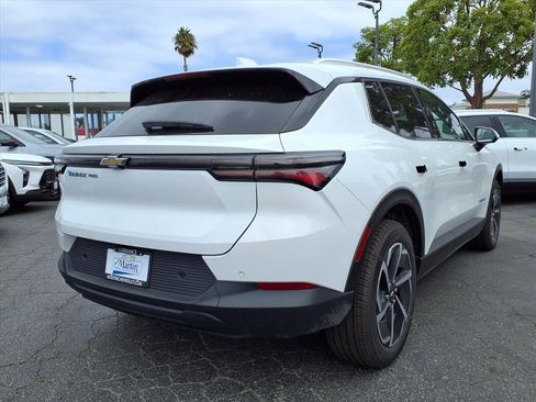 New 2026 Chevrolet Equinox EV LT image 4