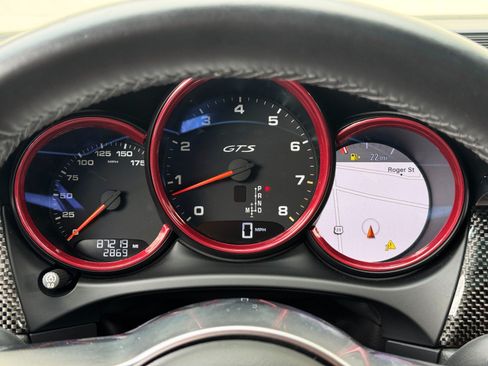 Used 2018 Porsche Macan GTS w/ Premium Package Plus AWD/4WD image 19