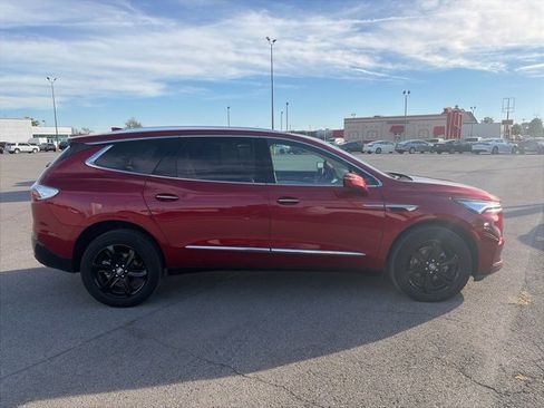 Used 2024 Buick Enclave Essence w/ Experience Buick Package image 7