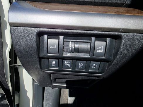 Used 2018 Subaru Outback 2.5i Touring w/ Popular Package #3 image 13