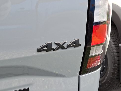 New 2026 Nissan Frontier SV w/ SV Convenience Package image 5