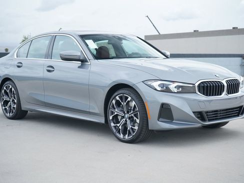 New 2026 BMW 330i Sedan w/ Convenience Package RWD image 3