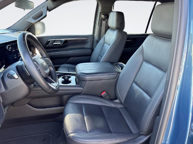 Used 2025 Chevrolet Tahoe LT RWD image 11
