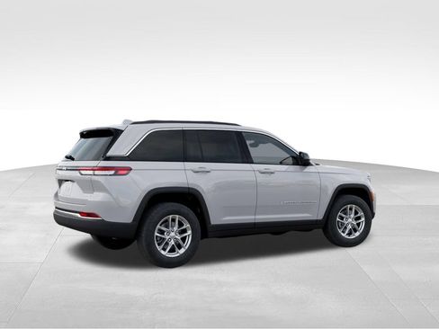 New 2026 Jeep Grand Cherokee Laredo X AWD/4WD image 5