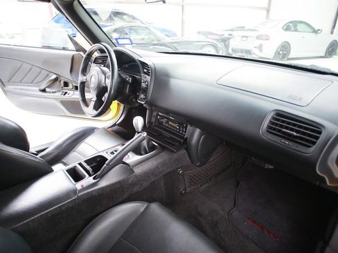 Used 2001 Honda S2000 image 18