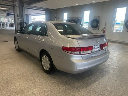 Used 2004 Honda Accord LX image 7