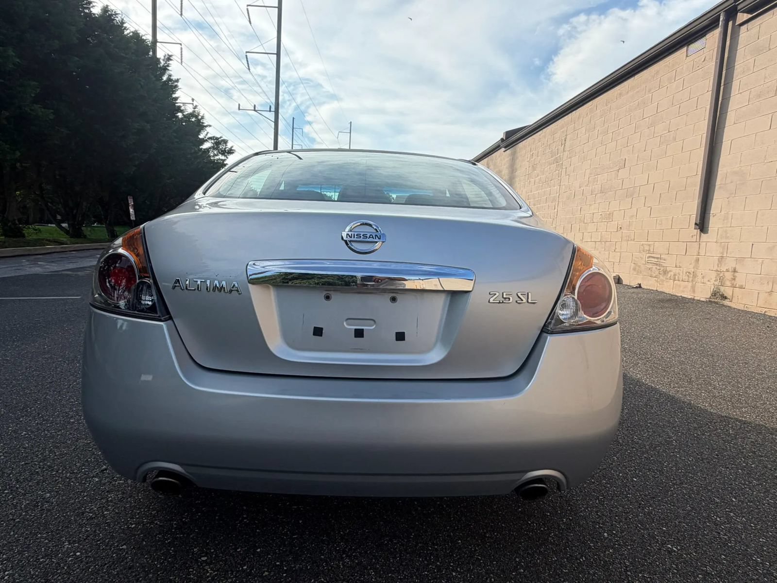 Used 2010 Nissan Altima 2.5 SL w/ SL Pkg FWD image 6