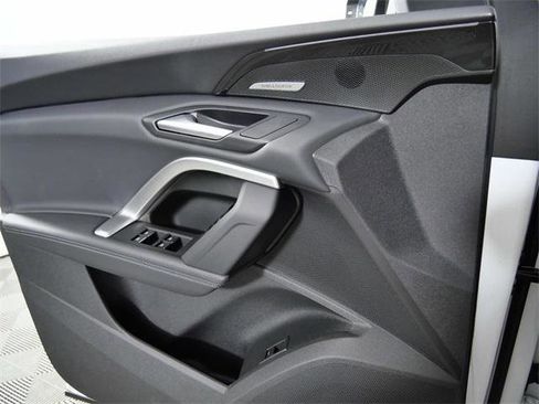 New 2025 Audi Q5 Premium Plus image 12