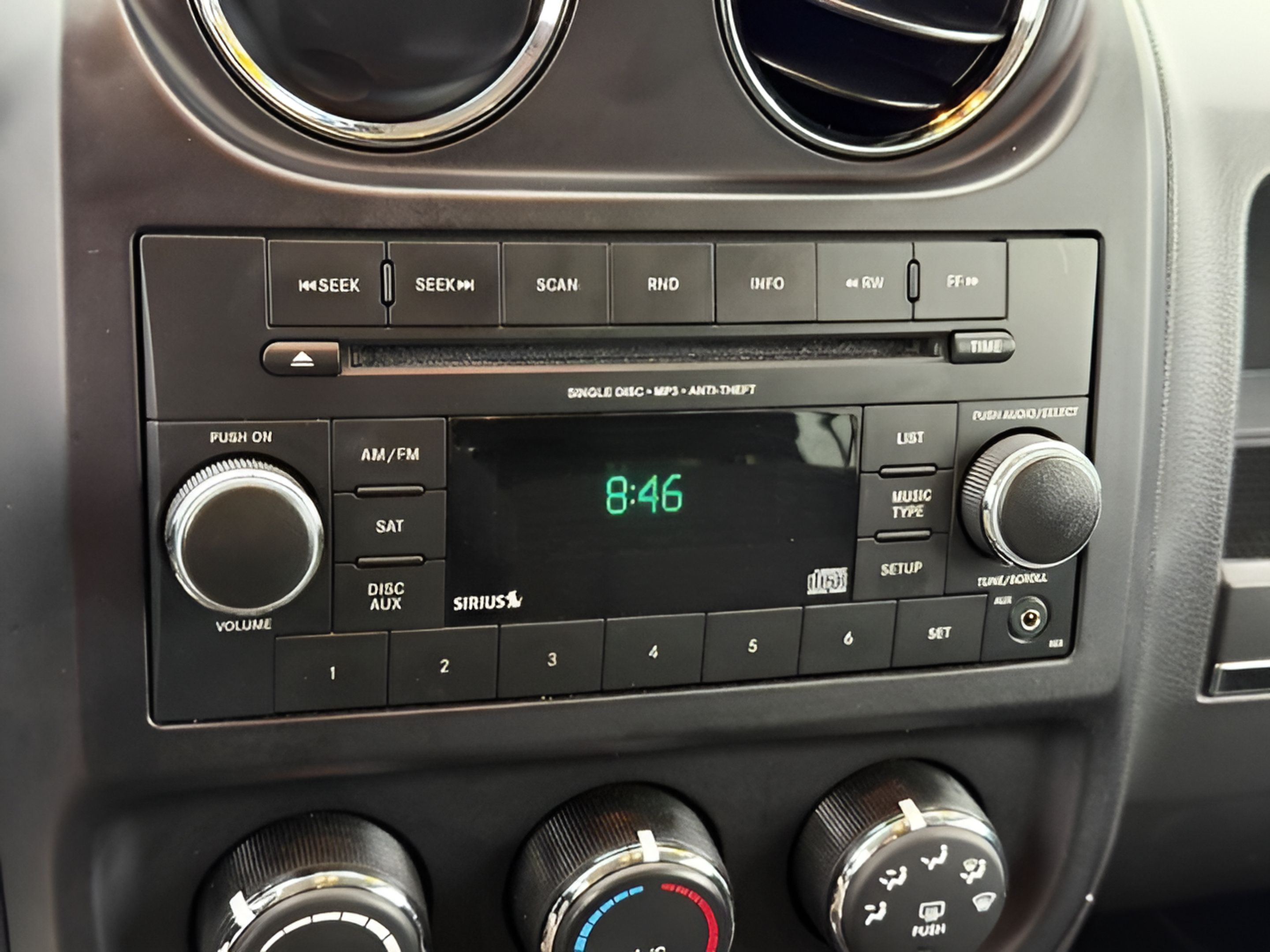 Used 2012 Jeep Compass Latitude w/ Sun/Sound Group FWD image 22