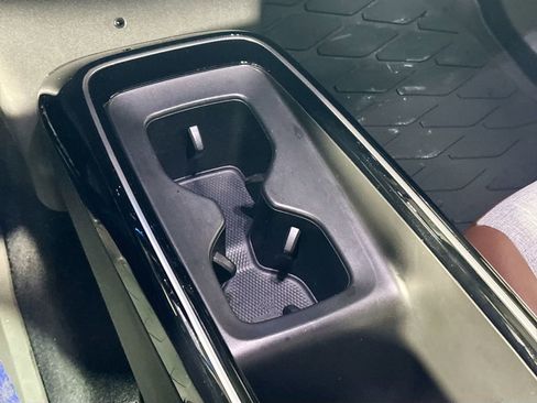 Certified 2024 Volkswagen ID.4 2WD image 16