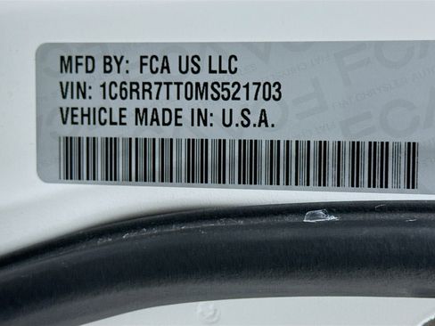 Used 2021 RAM 1500 Classic SLT image 39