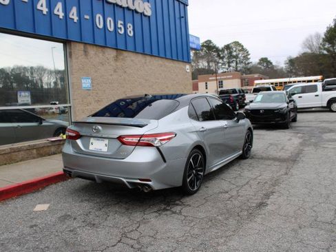 Used 2020 Toyota Camry XSE image 4