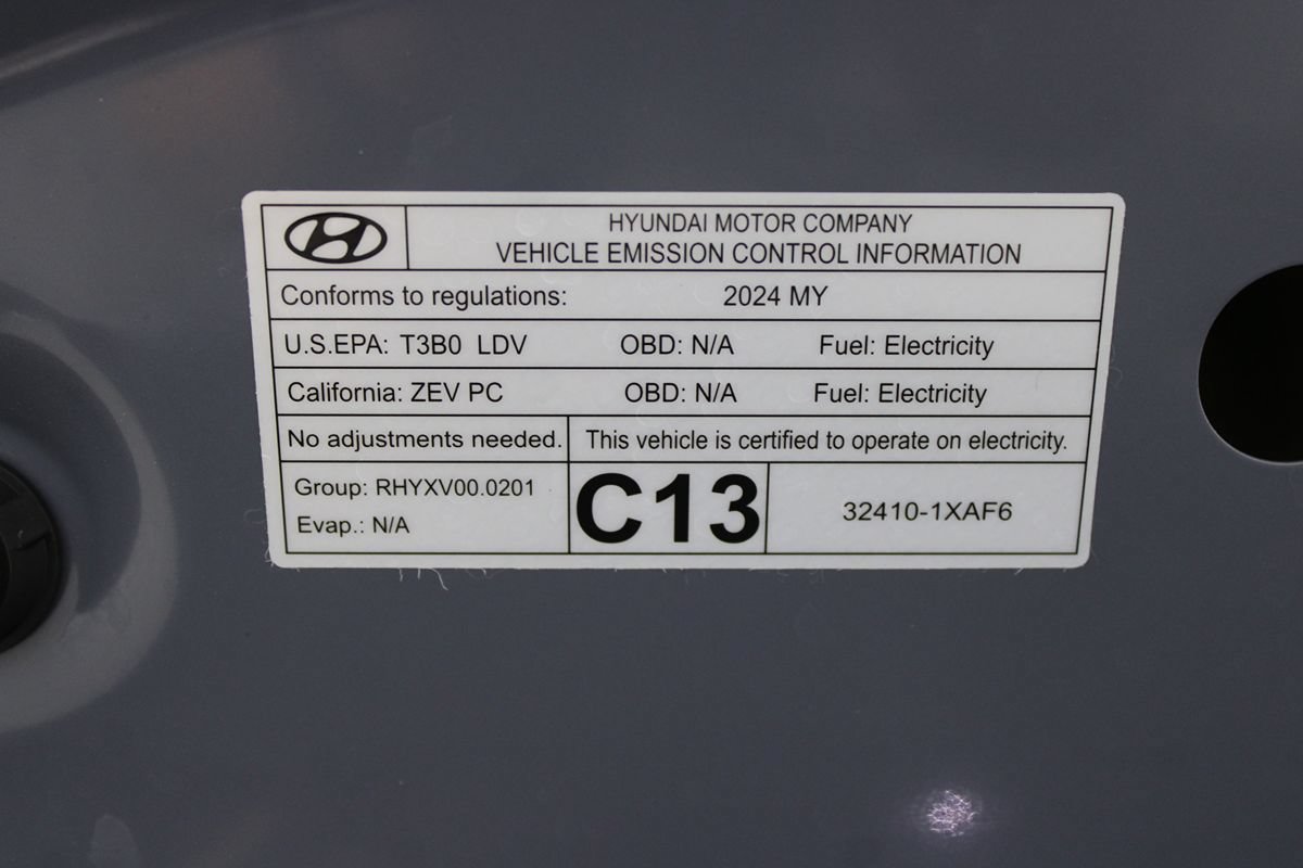 Used 2024 Hyundai Ioniq 6 SEL RWD image 28