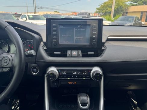Used 2019 Toyota RAV4 XLE Premium FWD image 24