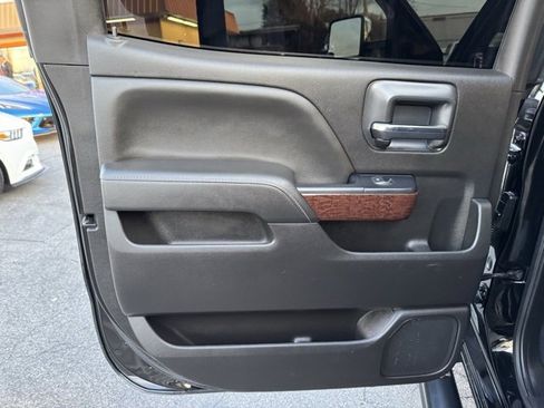 Used 2019 GMC Sierra 2500 SLT w/ Duramax Plus Package image 13