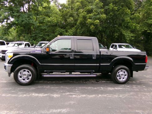 Used 2016 Ford F250 XLT w/ XLT Premium Package AWD/4WD image 6