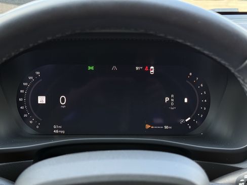 Used 2023 Volvo XC40 B4 Plus w/ Climate Package FWD image 13