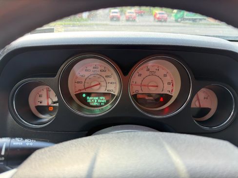 Used 2014 Dodge Challenger R/T RWD image 18