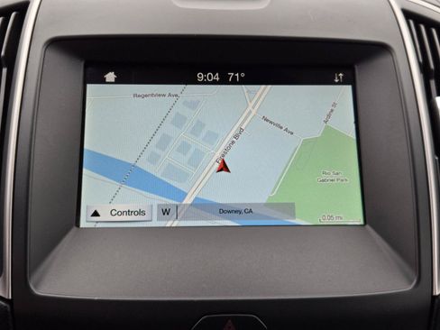 Used 2019 Ford Edge SEL w/ Equipment Group 201A FWD image 7