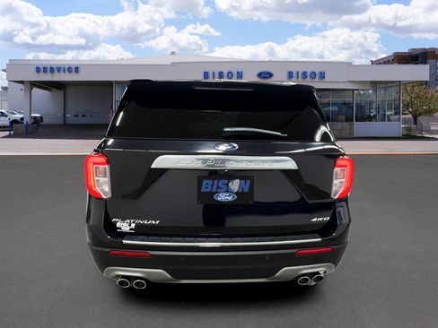 Certified 2022 Ford Explorer Platinum w/ Equipment Group 601A image 4