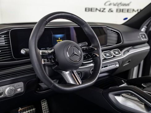 Used 2026 Mercedes-Benz GLS 580 4MATIC image 25