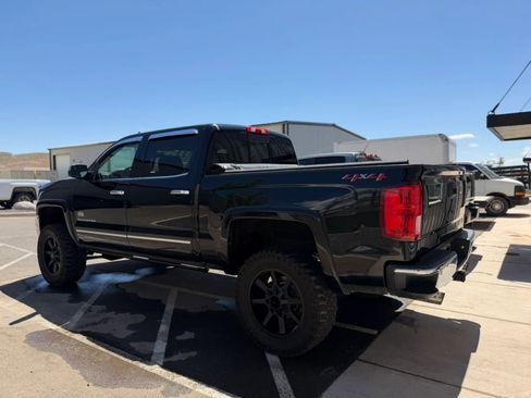 Used 2018 Chevrolet Silverado 1500 LTZ w/ LTZ Plus Package AWD/4WD image 4